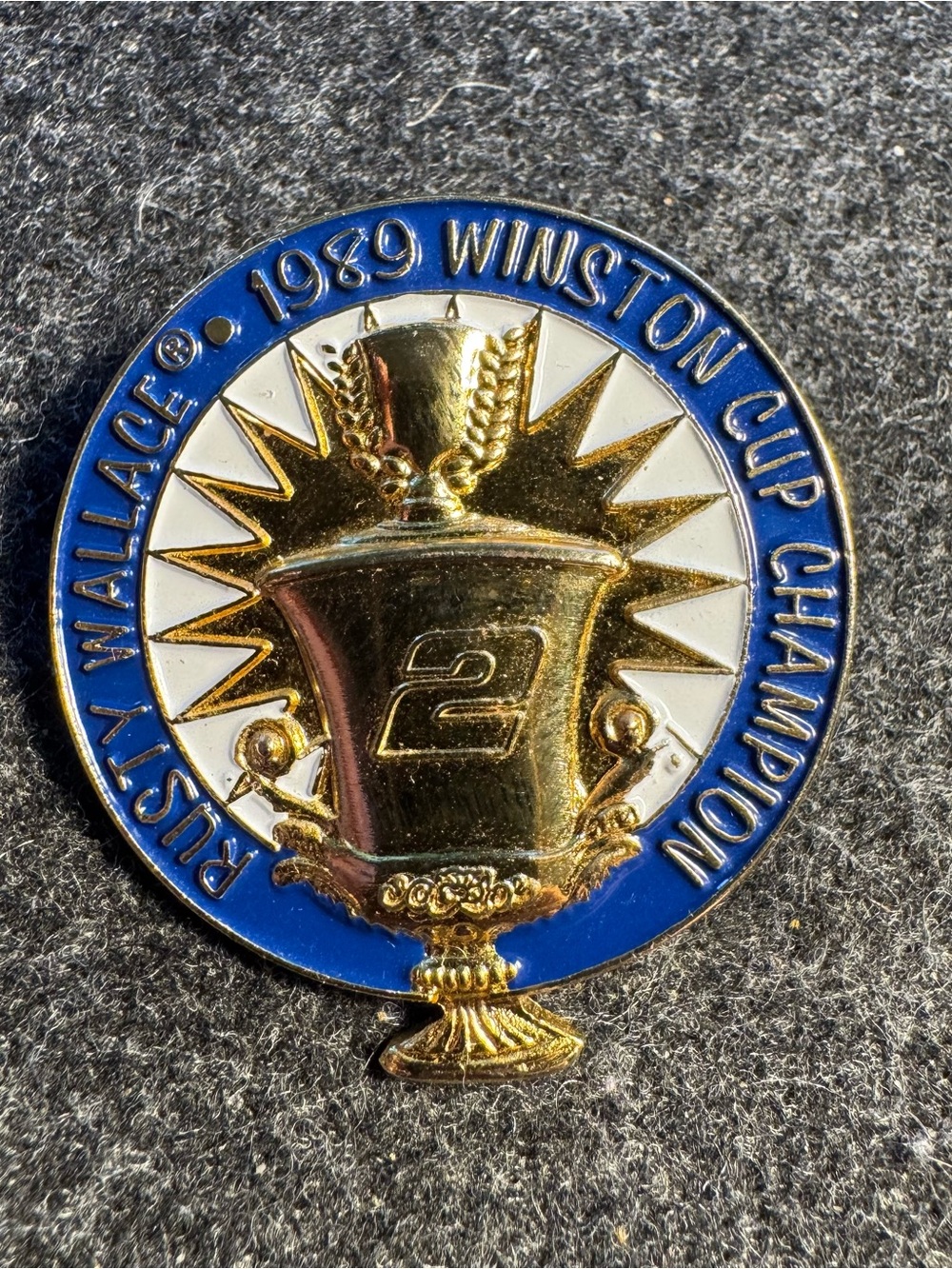 Rusty Wallace NASCAR Pin 1989 Winston Cup Champion Gold Blue White